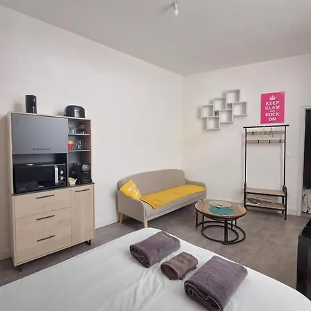 Le One Apartment
